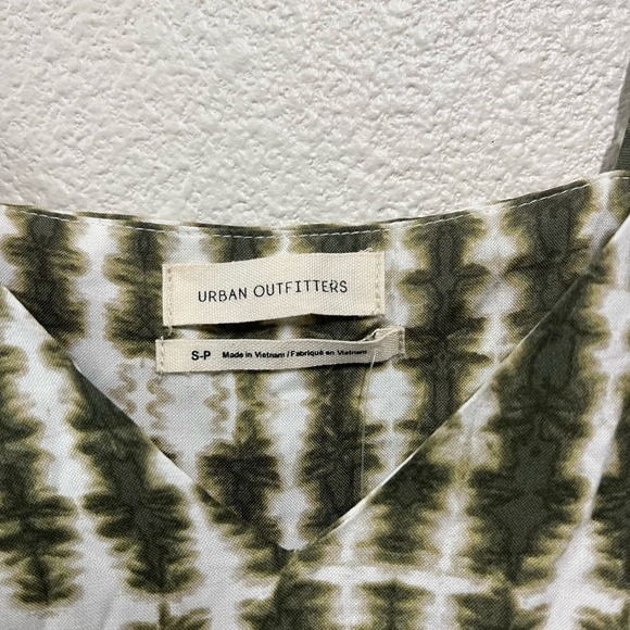 NWT Urban Outfitters Green Cream Tie Dye Mini Sundress V Neck Size Small - Picture 3 of 4
